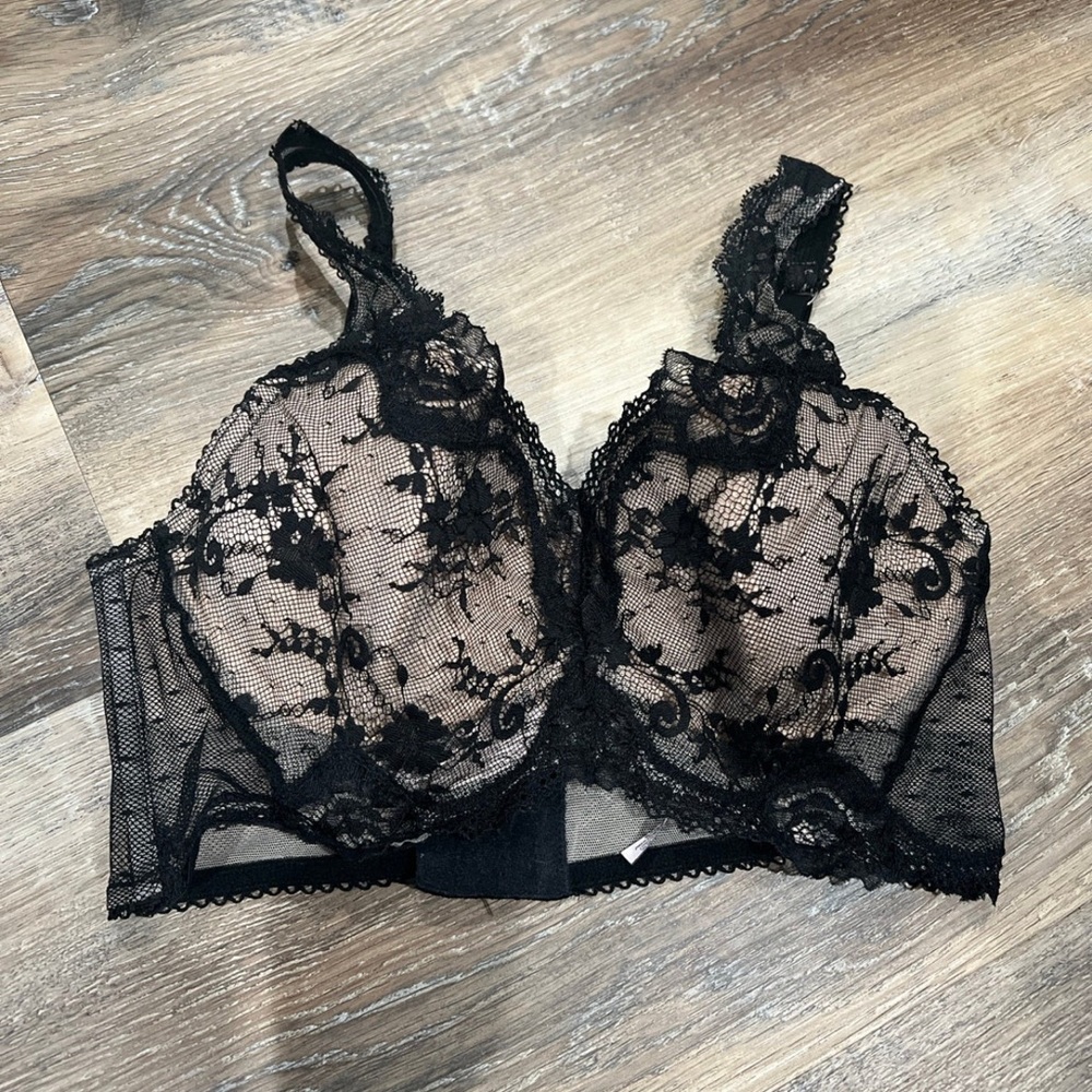 NWT Victoria’s Secret dream angels bra. Size 36C.